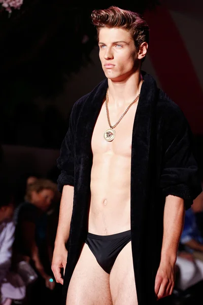 Look 9